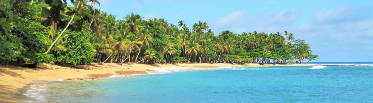 Sao Tome Beach Panorama (Chuck Moravec)  [flickr.com]  CC BY 
Informations sur les licences disponibles sous 'Preuve des sources d'images'